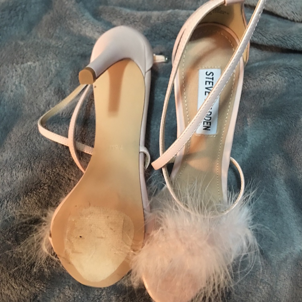 Steve Madden pink heels with fur